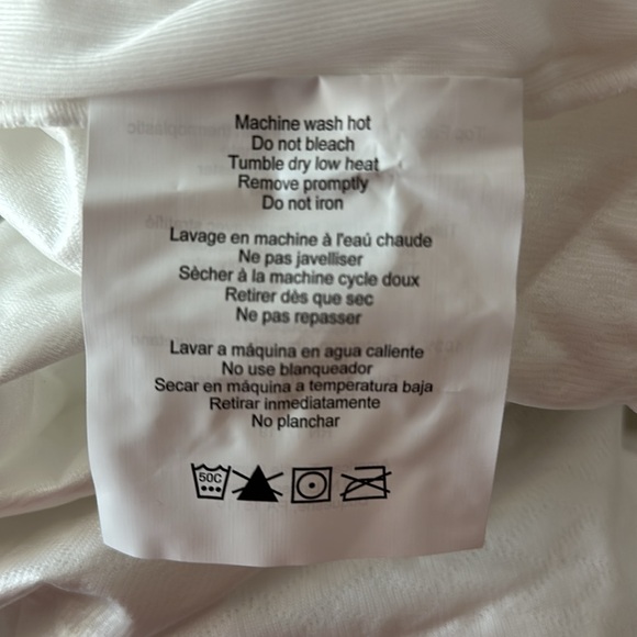 Allerease Full Size Mattress cover fitted cool touch mattress protector - Picture 5 of 6